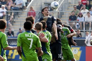 Cristian Arrieta header vs Seattle