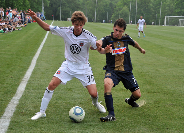 Photo by Earl Gardner