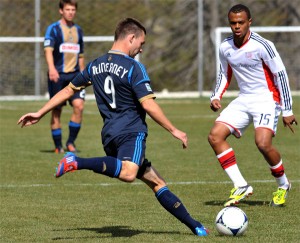 Photo by Earl Gardner