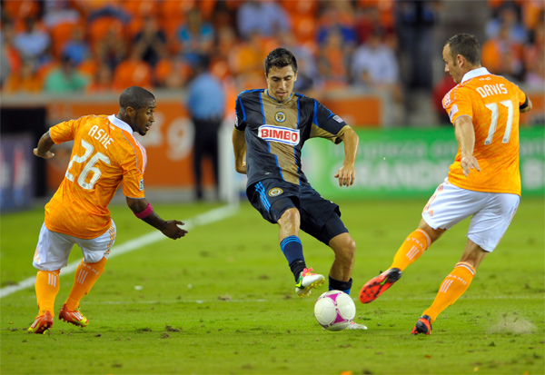 Photo by Earl Gardner