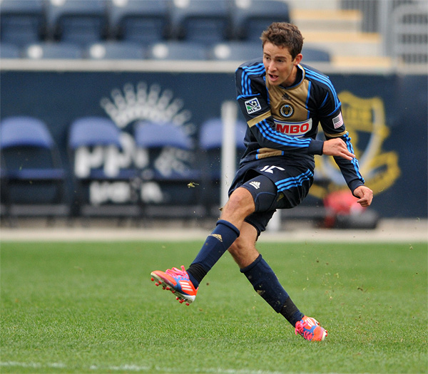 Photo by Earl Gardner