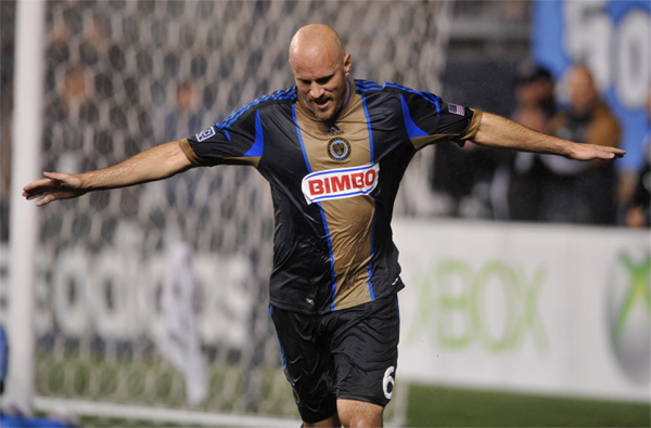 Photo by Earl Gardner