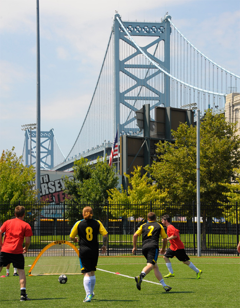 Photo by Earl Gardner