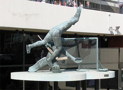 This statue commemorates Gary Dornhoefer’s overtime goal in the 1973 quarterfinals, clinching the Flyers’ first-ever playoff series win.