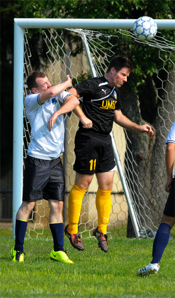 Photo by Earl Gardner