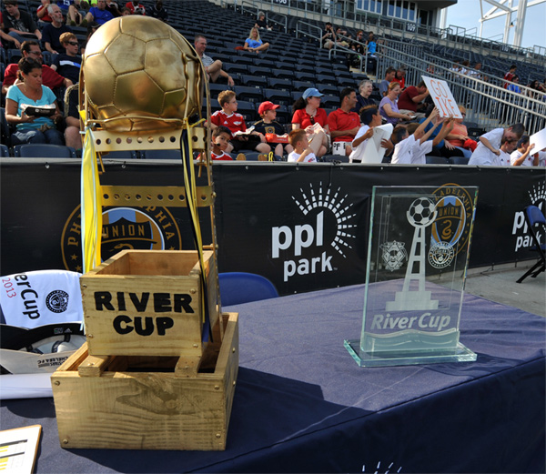 Photo by Earl Gardner