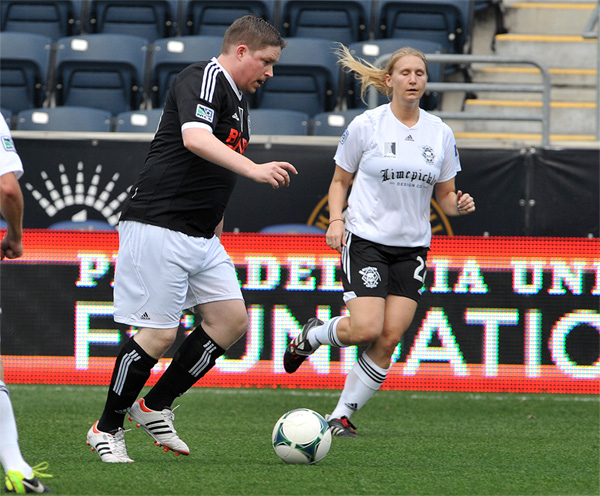 Photo by Earl Gardner