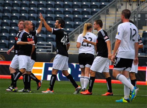 Photo by Earl Gardner