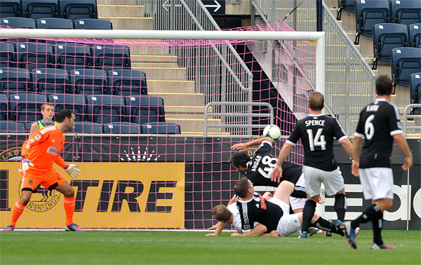 Photo by Earl Gardner