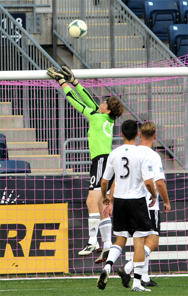 Photo by Earl Gardner