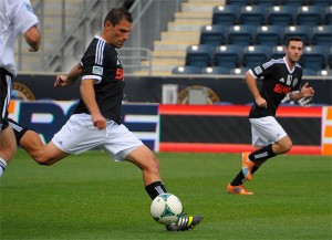 Photo by Earl Gardner