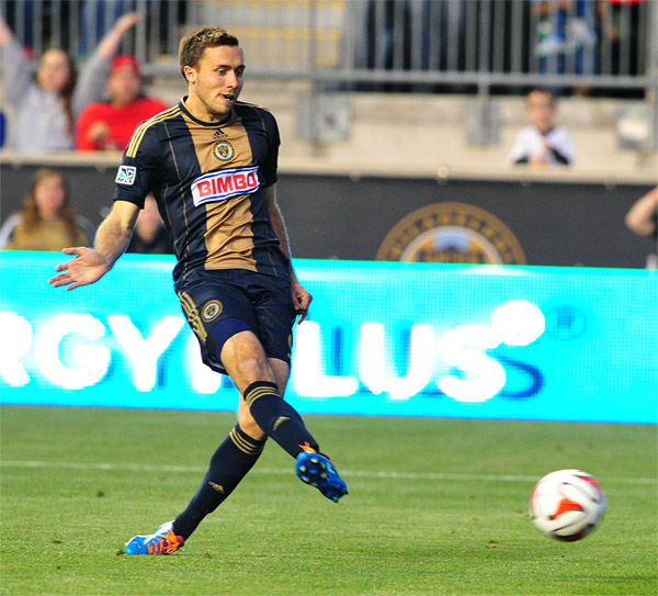 Photo by Earl Gardner