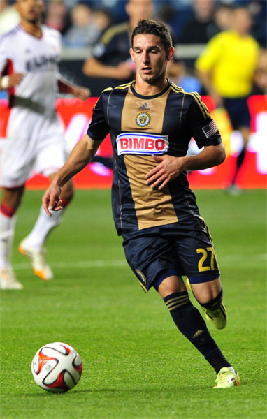 Photo by Earl Gardner