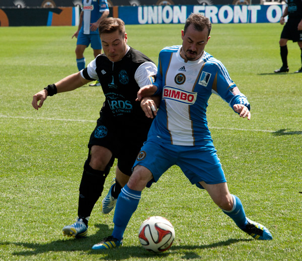 Photo by Earl Gardner