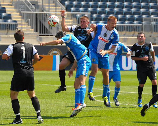 Photo by Earl Gardner