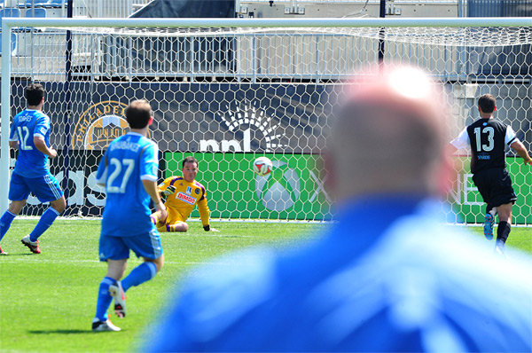 Photo by Earl Gardner