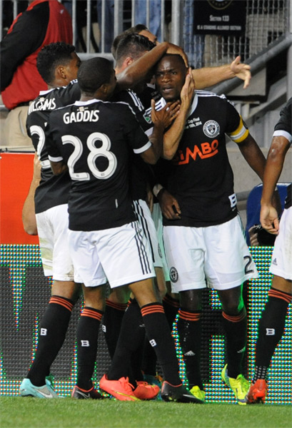 Photo by Earl Gardner