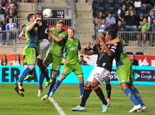 Photo by Earl Gardner