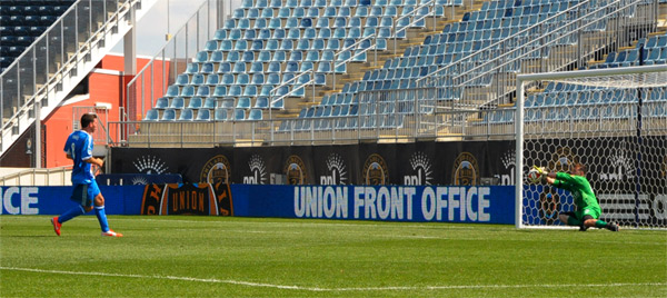 Photo by Earl Gardner