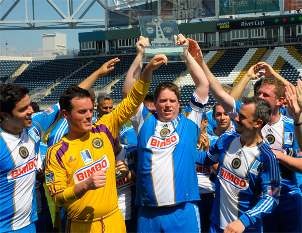 Photo by Earl Gardner