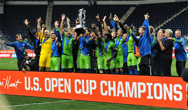 Photo by Earl Gardner