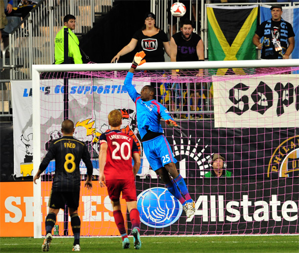 Photo by Earl Gardner