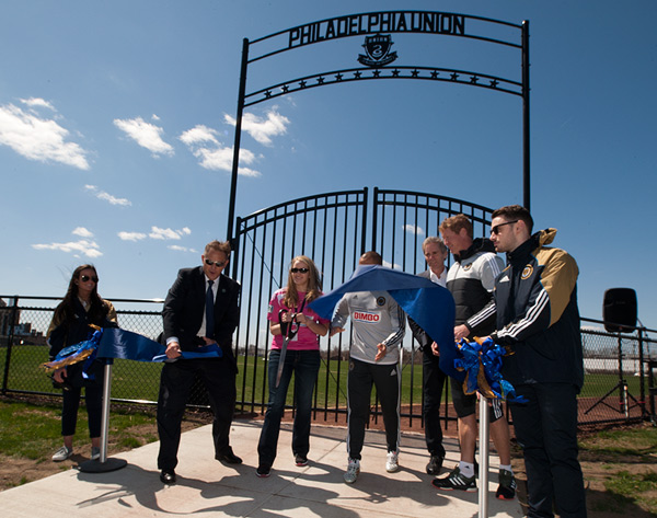 Photo by Earl Gardner