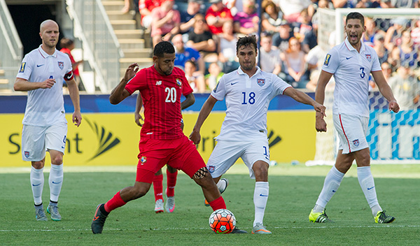 Photo by Earl Gardner