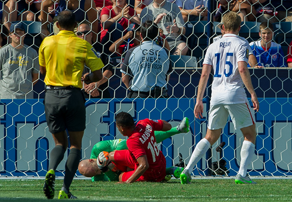 Photo by Earl Gardner