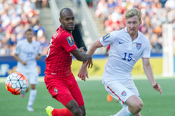 Photo by Earl Gardner