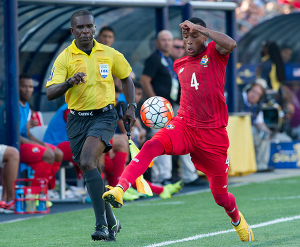 Photo by Earl Gardner