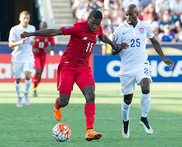 Photo by Earl Gardner