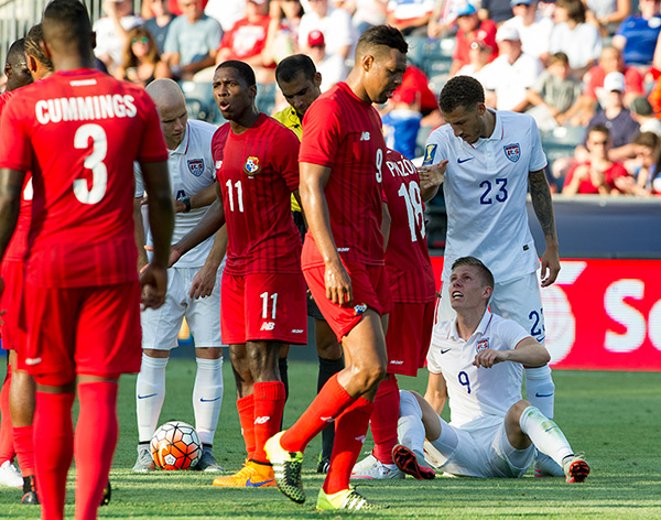 Photo by Earl Gardner