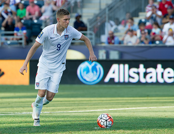 Photo by Earl Gardner