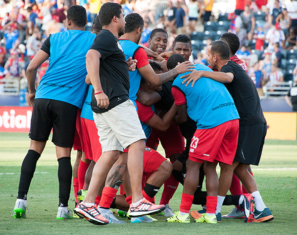 Photo by Earl Gardner