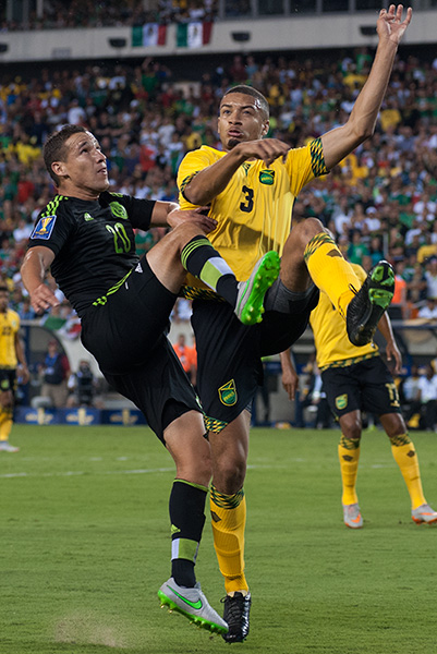 Photo by Earl Gardner