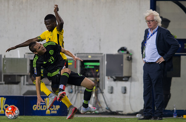 Photo by Earl Gardner