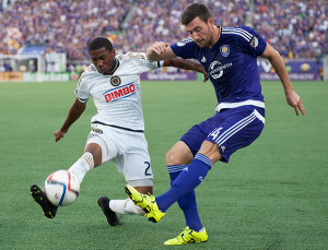 Photo by Earl Gardner