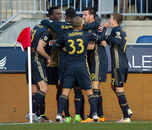 Photo by Earl Gardner