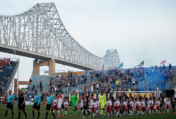 Photo by Earl Gardner