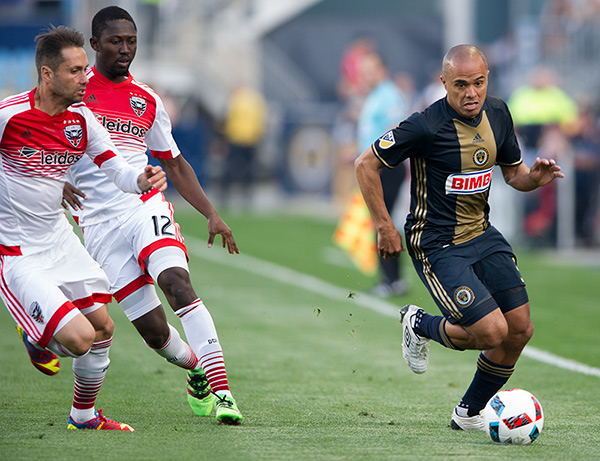 Photo by Earl Gardner