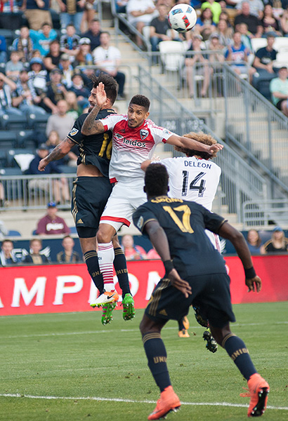 Photo by Earl Gardner