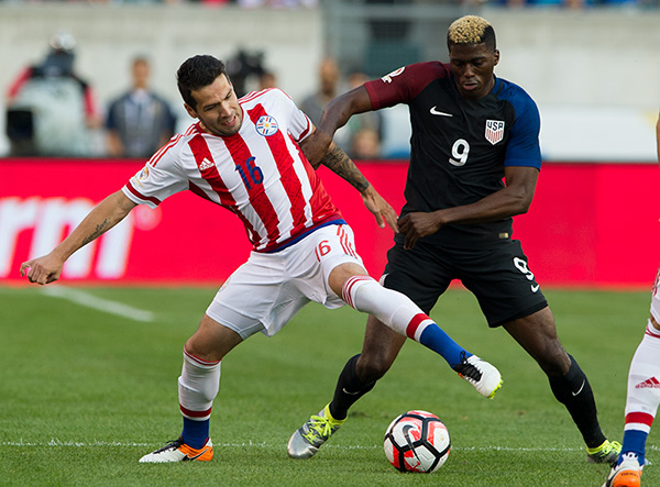 Photo by Earl Gardner