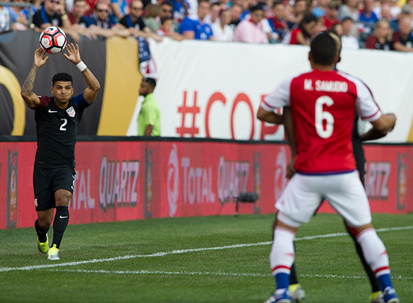 Photo by Earl Gardner