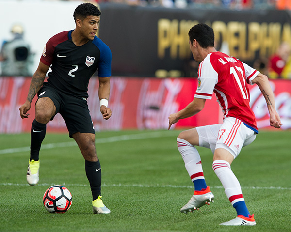 Photo by Earl Gardner