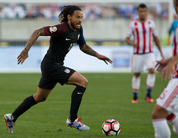 Photo by Earl Gardner