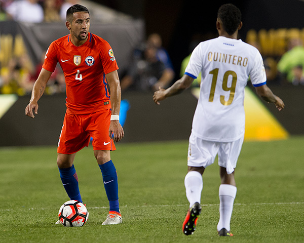 Photo by Earl Gardner