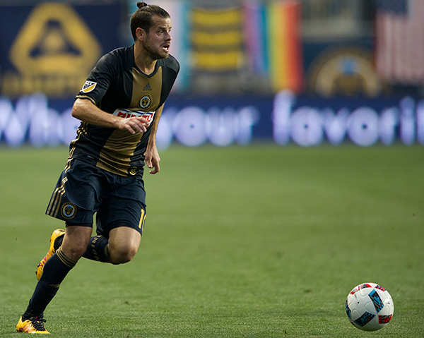 Photo by Earl Gardner