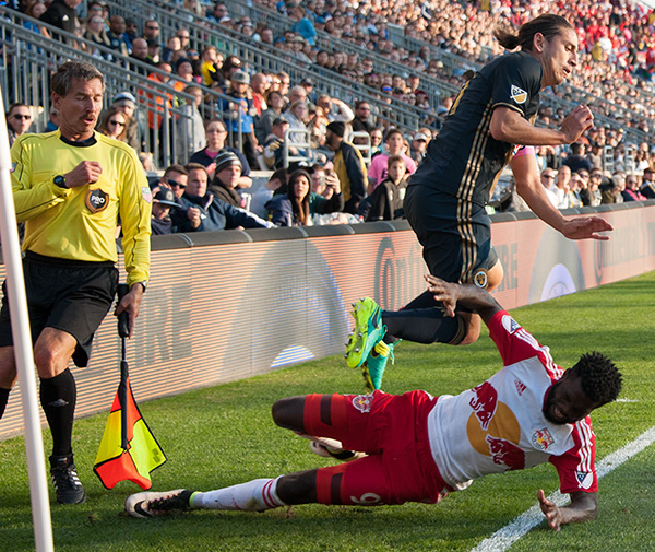 Photo by Earl Gardner