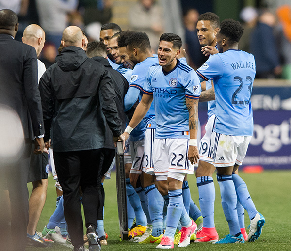 Photo by Earl Gardner